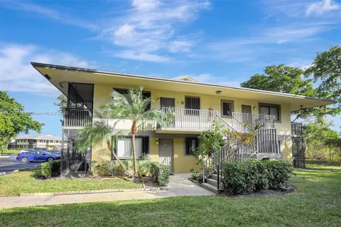 588 Trace Cir # 211, Deerfield Beach FL 33441