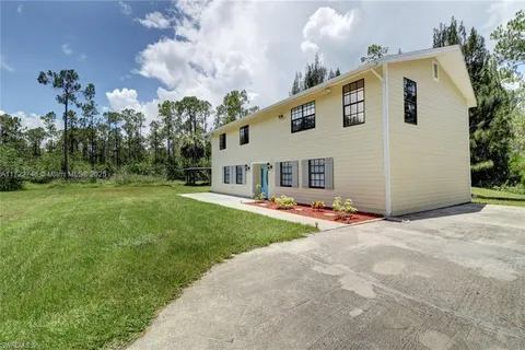 4720 4, Naples FL 34120