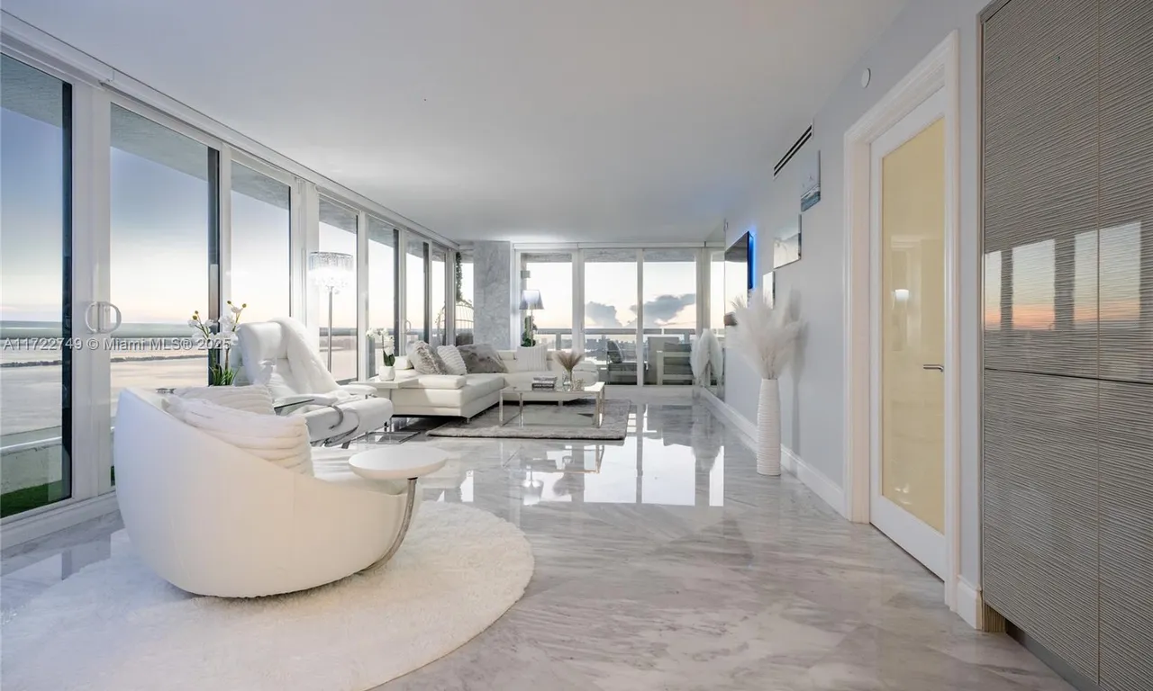 1717 N Bayshore Dr # 3934, Miami FL 33132