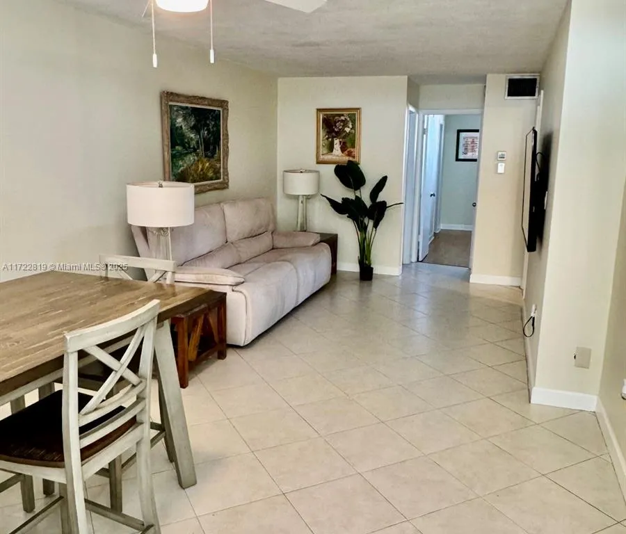 108 Paradise Harbour Blvd # 507, North Palm Beach FL 33408