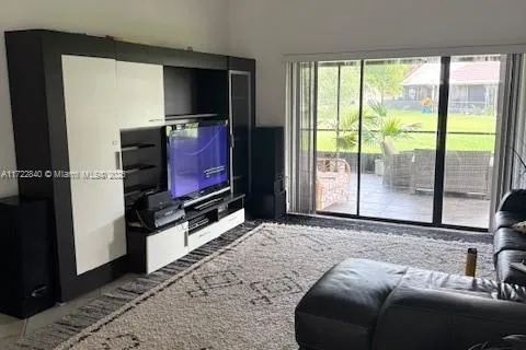 301 Lakeside Ct # 243, Sunrise FL 33326