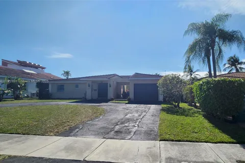 8764 SW 54th Ter, Miami FL 33165