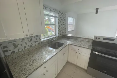 7941 SW 10th St # A, North Lauderdale FL 33068