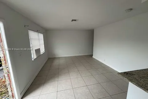 7941 SW 10th St # A, North Lauderdale FL 33068