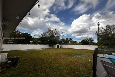 6301 SW 39th Ct, Davie FL 33314