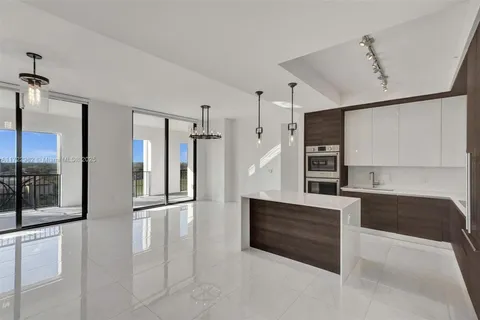 301 Altara Ave, Coral Gables FL 33146