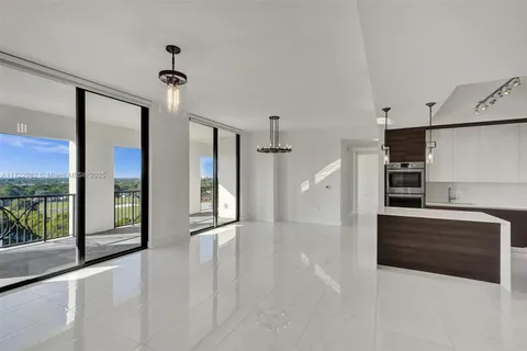301 Altara Ave, Coral Gables FL 33146
