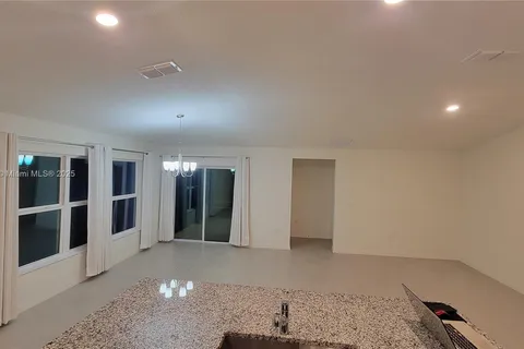 1004 Papaya Cir, Davenport FL 33897