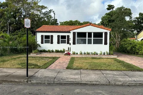 510 Boabadilla St, Coral Gables FL 33134