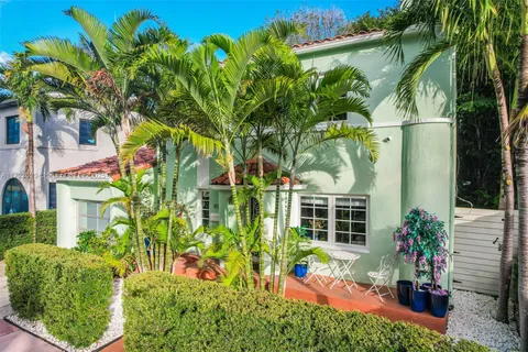 837 Espanola Way, Miami Beach FL 33139