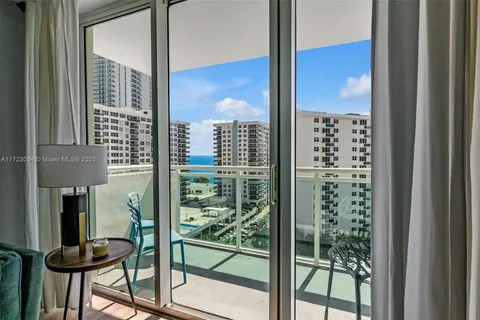 3000 S Ocean Dr # 1122, Hollywood FL 33019