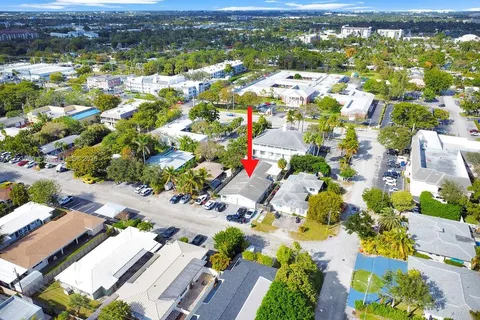 1717 NE 25th St, Wilton Manors FL 33305