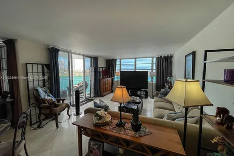 18081 Biscayne Blvd # 505, Aventura FL 33160