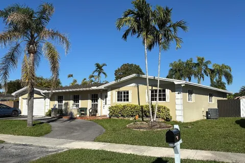 14553 SW 77th St, Miami FL 33183