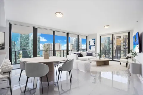 1300 S Miami Ave # 1705, Miami FL 33130