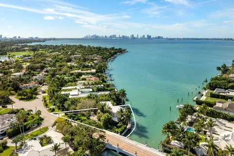 6500 N Bay Rd, Miami Beach FL 33141