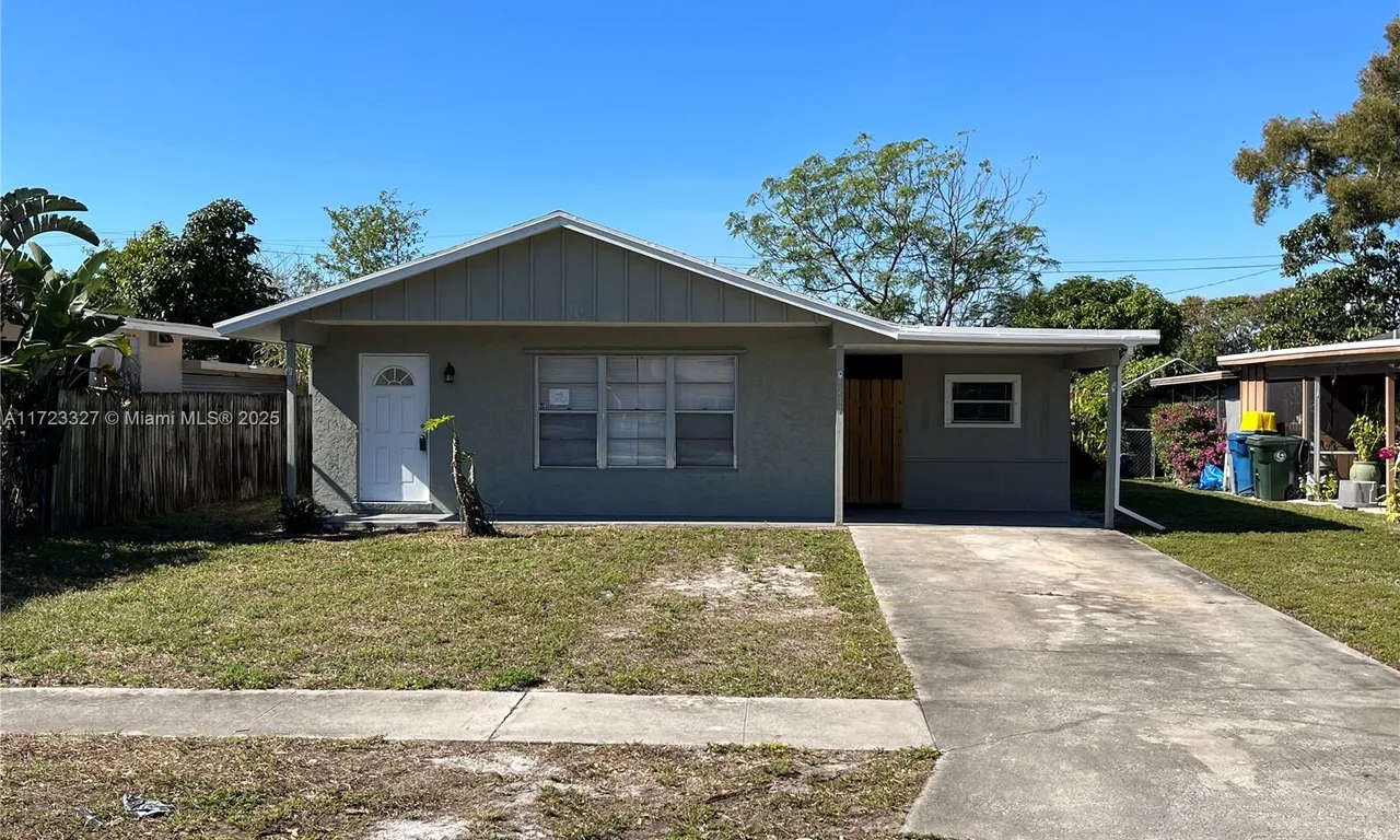 217 Fleming Ave, Green Acres FL 33463