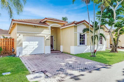 21475 SW 90th Pl, Cutler Bay FL 33189