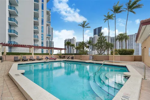 17555 Atlantic Blvd # 1205, Sunny Isles Beach FL 33160