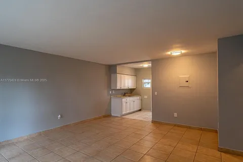 9200 E Bay Harbor Dr # 4, Bay Harbor Islands FL 33154