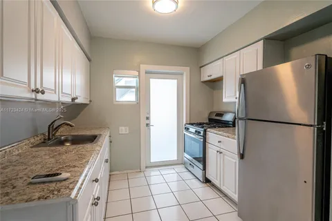 9200 E Bay Harbor Dr # 4, Bay Harbor Islands FL 33154