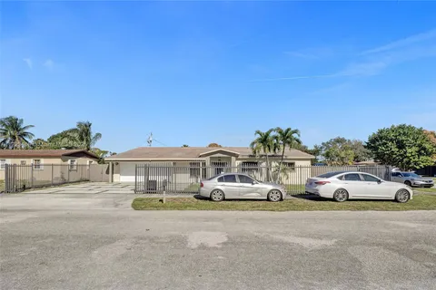 1351 NE 213th Ter, Miami FL 33179