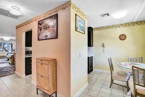 1450 NW 18th Ave # 203, Delray Beach FL 33445