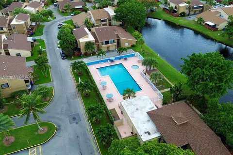 3031 W Missionwood Ln # 35, Miramar FL 33025