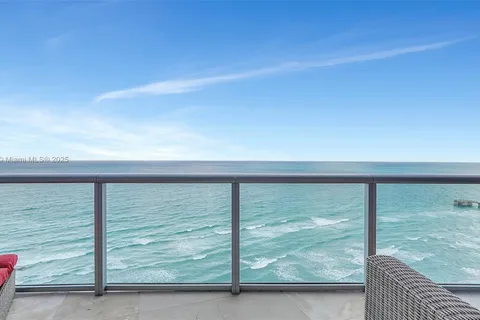 17001 Collins Ave # 2106, Sunny Isles Beach FL 33160