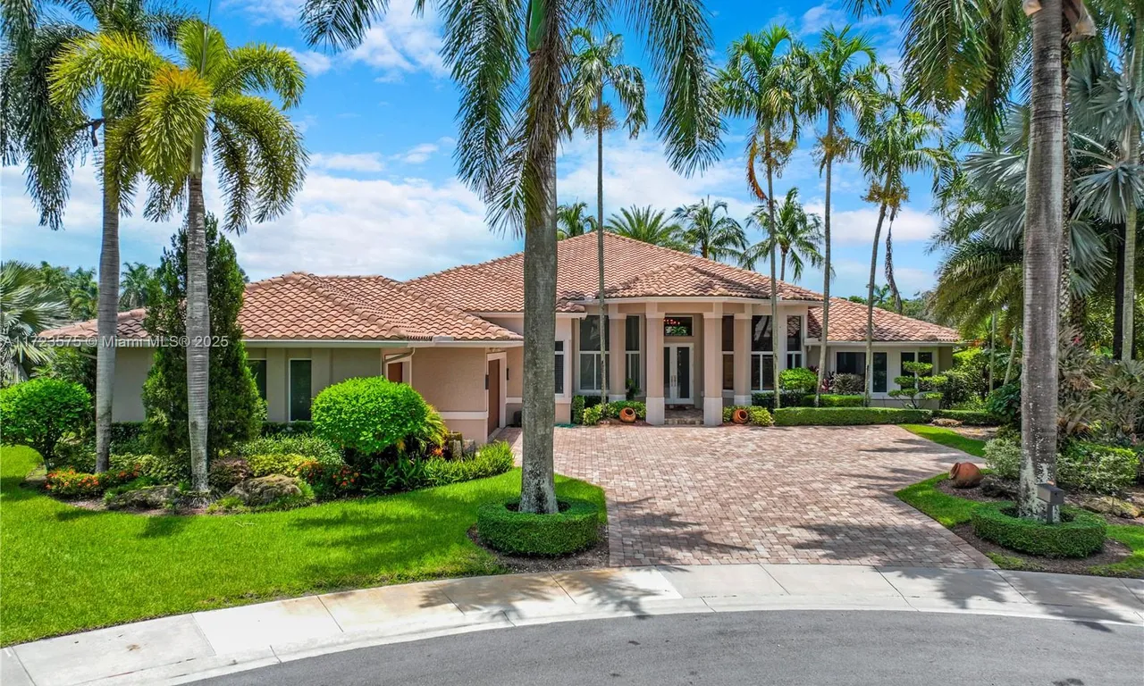 2458 Provence Ct, Weston FL 33327