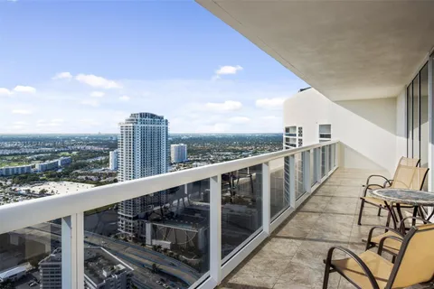 1830 S Ocean Dr # 4406, Hallandale Beach FL 33009