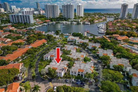 3545 Magellan Cir # 5, Aventura FL 33180