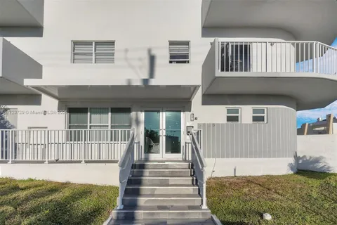 7125 Bonita Dr # 306, Miami Beach FL 33141