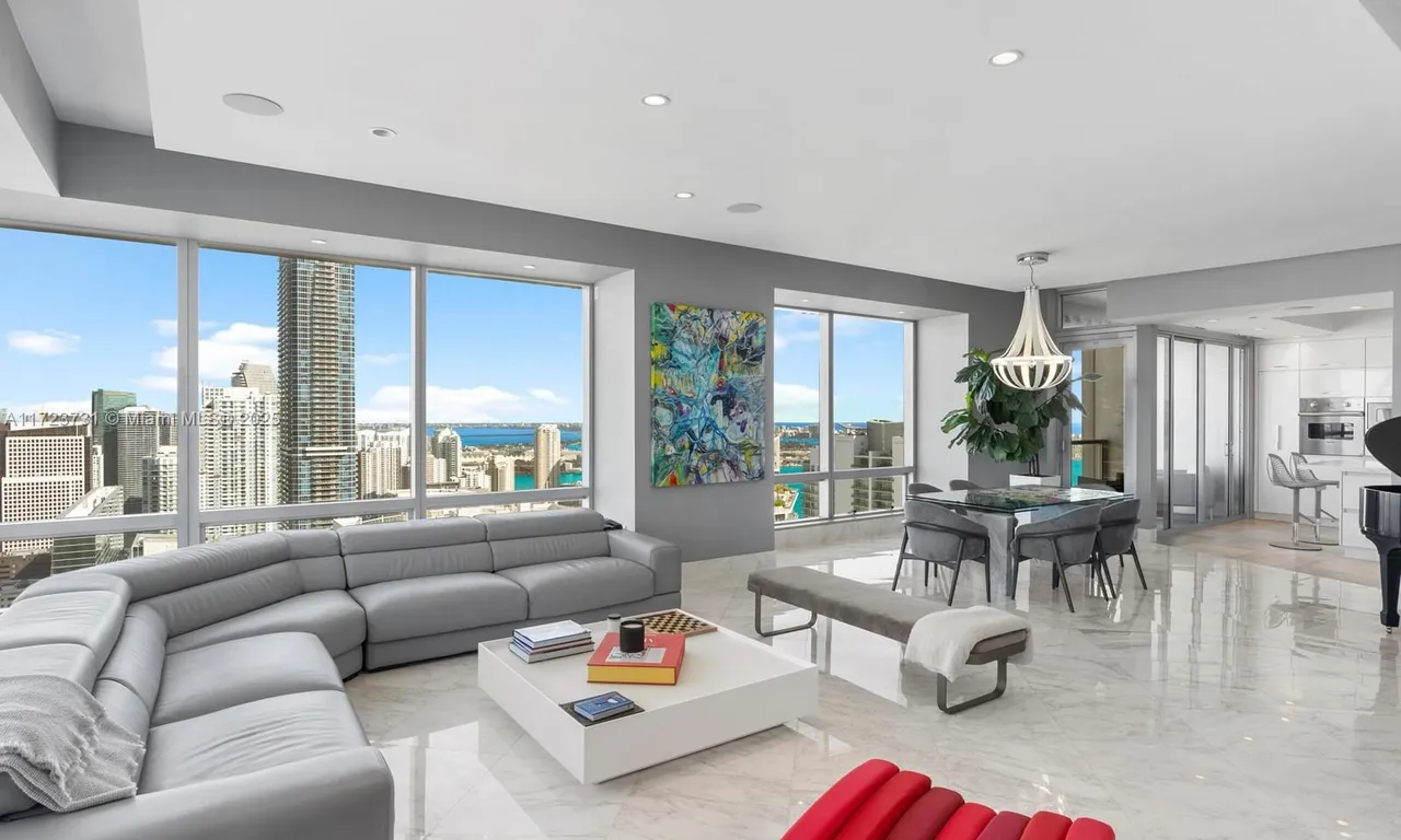 1425 Brickell Ave, Miami FL 33131