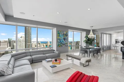 1425 Brickell Ave, Miami FL 33131