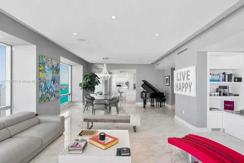 1425 Brickell Ave, Miami FL 33131