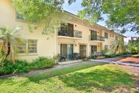 1239 Mariposa Ave # 4, Coral Gables FL 33146