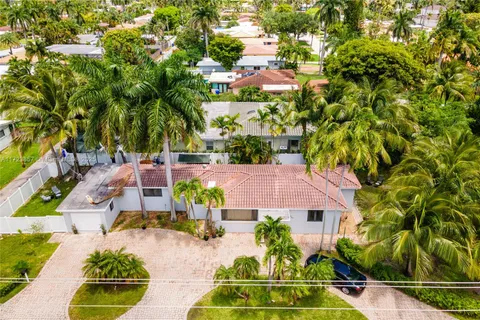 707 N 13 AVENUE, Hollywood FL 33019