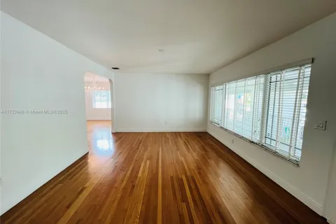1116 Biarritz Dr, Miami Beach FL 33141