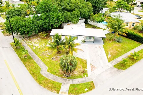 1601 NE 41st Ct, Pompano Beach FL 33064