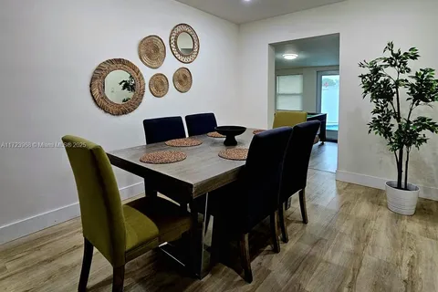 704 SW 4th Ct # 704, Hallandale Beach FL 33009