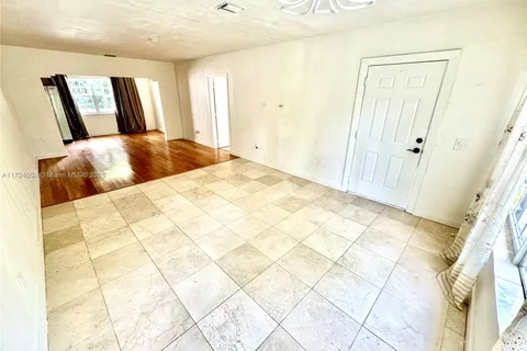 177 NE 86th St, El Portal FL 33138