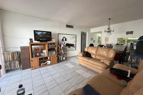 6070 W 19th Ave # 115, Hialeah FL 33012