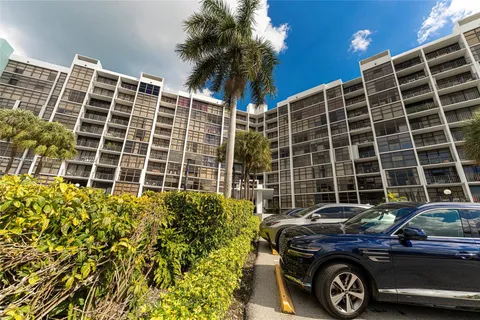 400 Leslie Dr # 1117, Hallandale Beach FL 33009