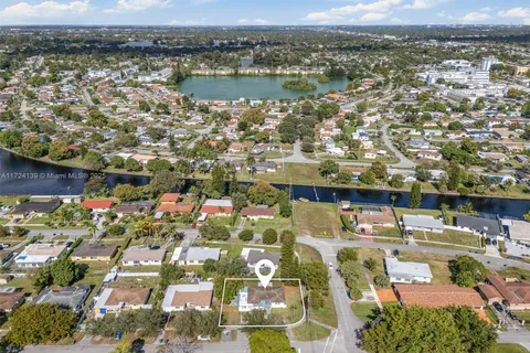 1201 NW 87th St, Miami FL 33147