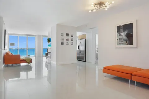 6365 Collins Ave # 2702, Miami Beach FL 33141