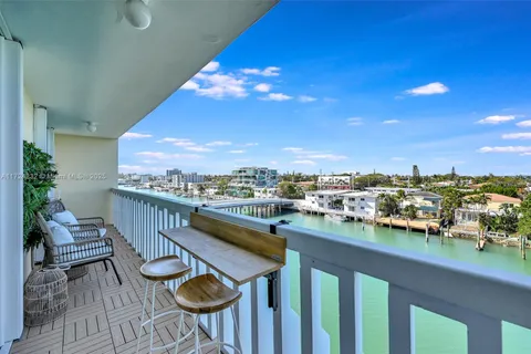 8530 Byron Ave # 504, Miami Beach FL 33141