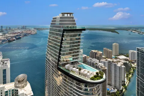 300 Biscayne Blvd Way # 3302, Miami FL 33131