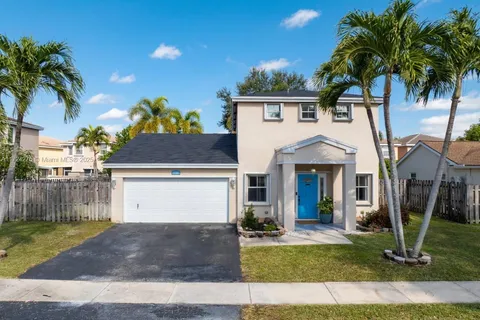 9509 NW 53rd St, Sunrise FL 33351