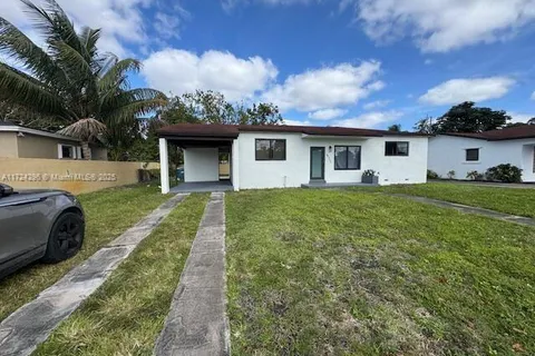 571 NW 183rd St, Miami FL 33169